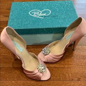 Betsy Johnson Pink Satin Open Toe Heel size 7